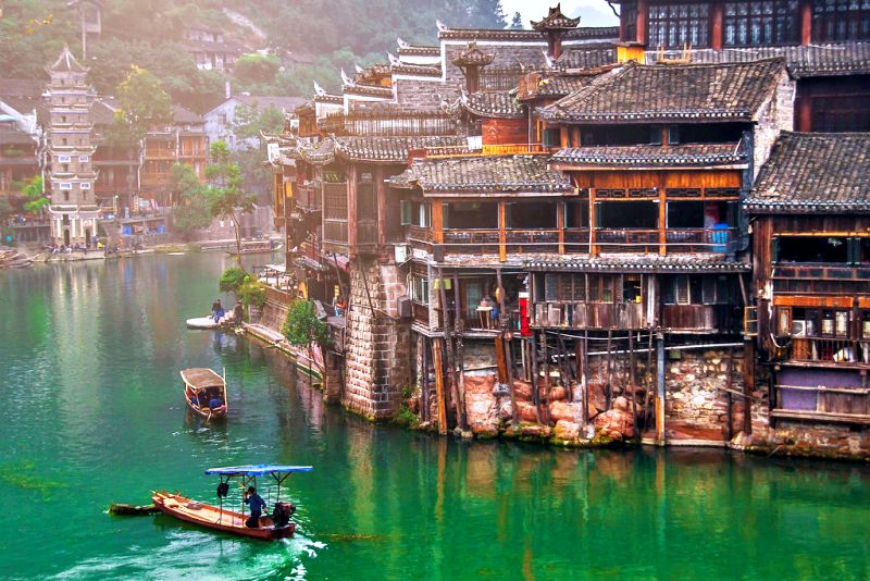 Cẩm Nang Du Lịch Trung Quốc 6N5Đ: Khám Phá Tam Hiệp - Sông Dương Tử - Phượng Hoàng Cổ Trấn - Thất Tinh Sơn